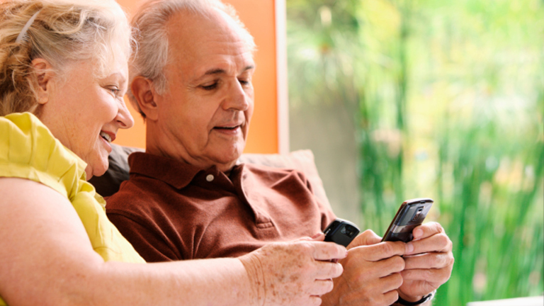 Spanish Mobile Phones for Elders