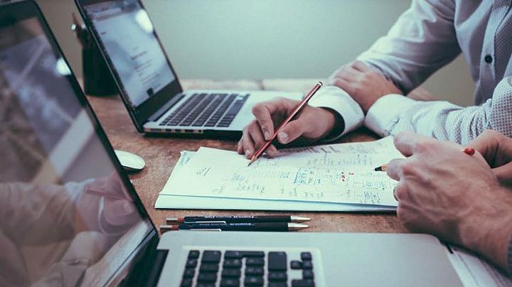 Το Επιχειρηματικό Περιβάλλον και η Αξιοποίηση των Ταλέντων - 2 Το Επιχειρηματικό Περιβάλλον και η Αξιοποίηση των Ταλέντων 1