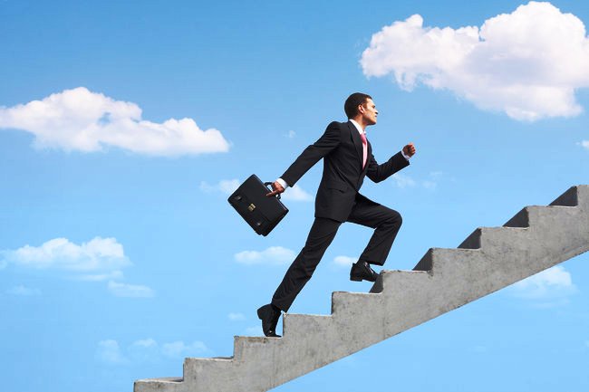 Οι "δια ζώσης" εκδηλώσεις αποτελούν ένα δυναμικό και αποτελεσματικό μέσο για τη βελτίωση των σχέσεων με πελάτες, το χτίσιμο πιστότητας, την ενδυνάμωση της φήμης και προσδίδουν ιδιαίτερη και αναγκαία προβολή στα προϊόντα και τις υπηρεσίες σας.