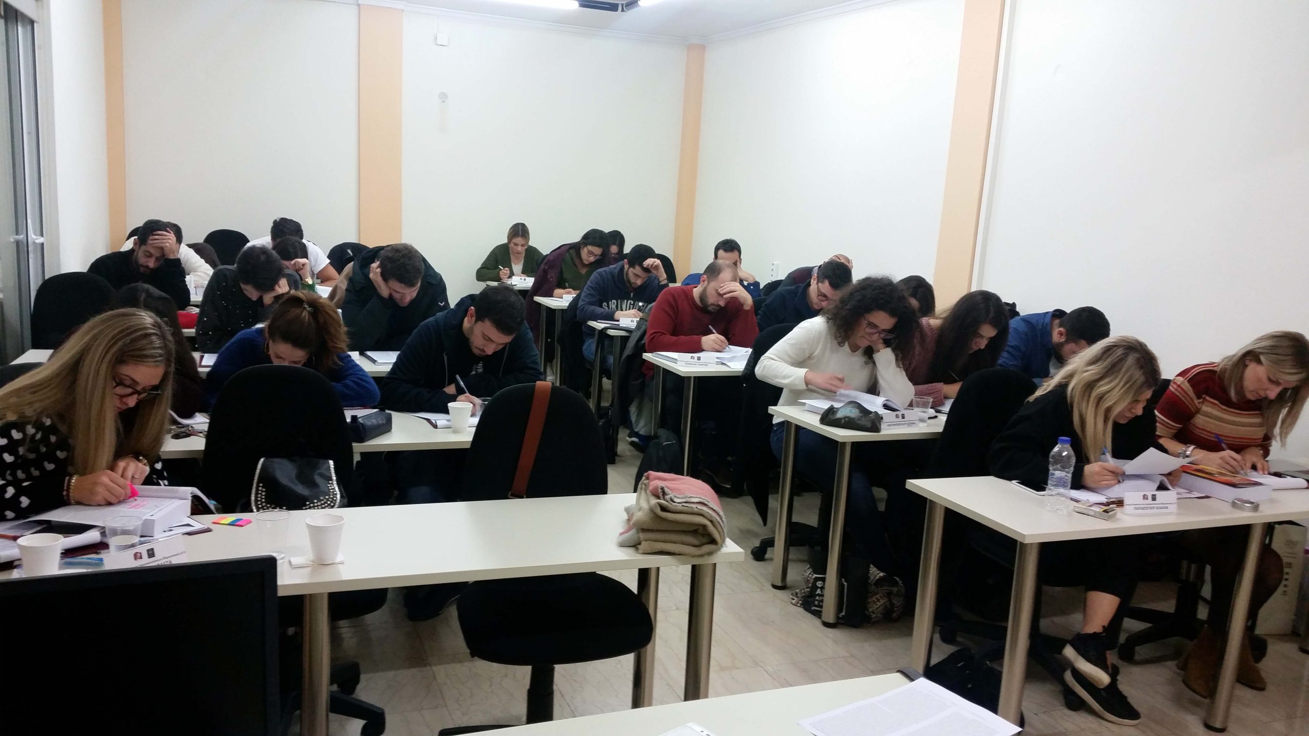 25 Φαρμακοποιοί Επιστρέφουν στα θρανία για να διδαχθούν "Διοίκηση Επιχειρήσεων και Επιχειρηματικότητα" από το Οικονομικό Πανεπιστήμιο Αθηνών 