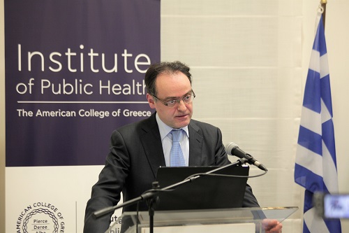 Ο Γιώργος Ραχιώτης, στην πρόσφατη διάλεξή του με θέμα «Όψεις του Δημογραφικού Προβλήματος στην Ελλάδα. Παρελθόν, Παρόν & Στόχοι»