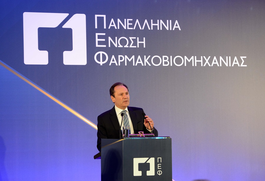 Σκληρή γλώσσα χρησιμοποίησε κατά τη διάρκεια της κοπής της Πρωτοχρονιάτικης πίτας και παρουσία άνω των 600 καλεσμένων, ο Πρόεδρος της ΠΕΦ Θεόδωρος Τρύφων.