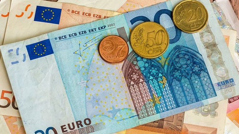 Τζίρος 20 δισ. Ευρώ Χάνεται Παραεμπόριο