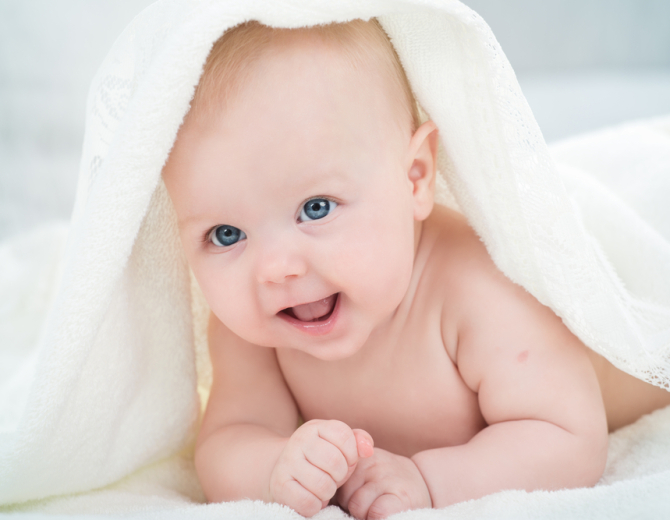 Μετά την έξοδο από το μαιευτήριο οι γονείς χρειάζονται συμβουλές, καθοδήγηση και συμπαράσταση. Μετά την έξοδο από το μαιευτήριο οι γονείς χρειάζονται συμβουλές, καθοδήγηση και συμπαράσταση.