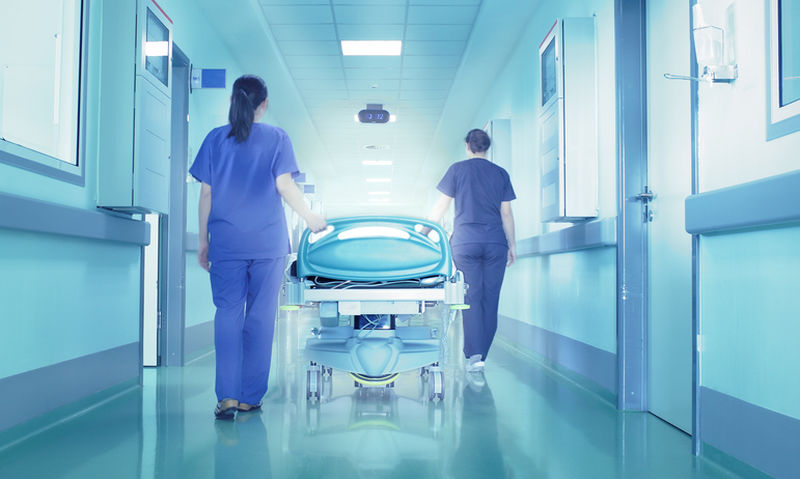 Στις χώρες του ΟΟΣΑ υπάρχουν 9 νοσηλευτές ανά 1.000 κατοίκους και κατά μέσο όρο υπάρχουν τρεις για κάθε γιατρό.