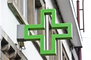 Οι απολαβές των φαρμακοποιών μειώθηκαν τα τελευταία χρόνια &nbsp;εξαιτίας της λιτότητας.