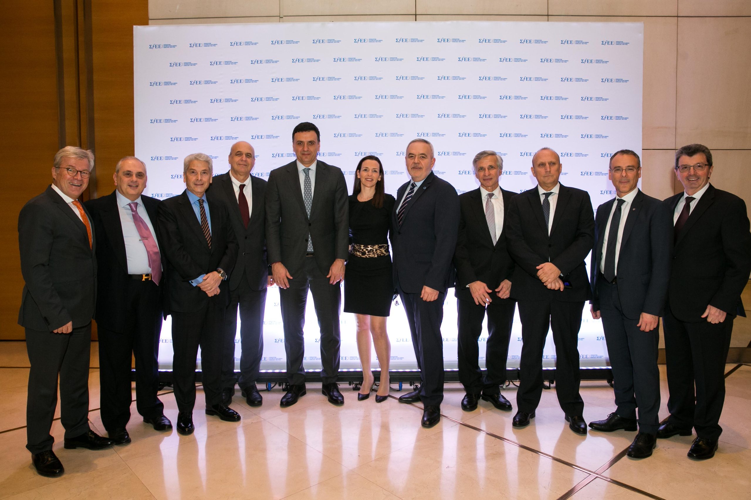 Ο Υπουργός Υγείας με τον Πρόεδρο και μέλη του Διοικητικού Συμβουλίου του ΣΦΕΕ.