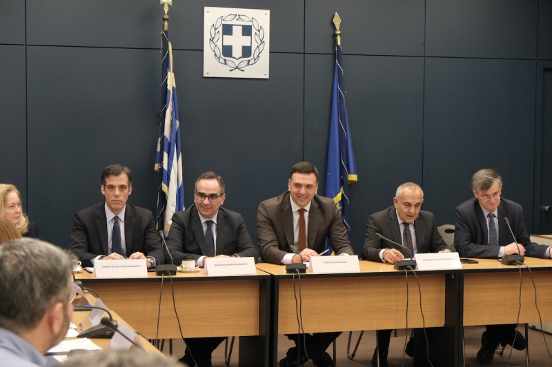 Με θέμα τον κοροναϊό συνεδρίασε εχθές ο ΕΟΔΥ υπό τον Υπουργό Υγείας, Βασίλη Κικίλια.