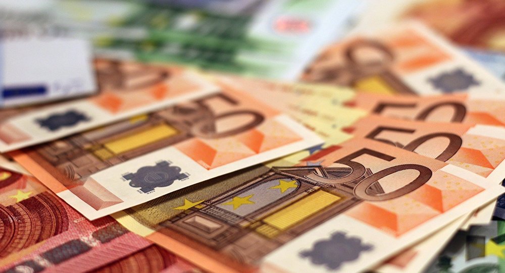 Σύμφωνα με την Ελληνική Στατιστική Αρχή (ΕΛΣΤΑΤ), με αύξηση 0,9% ξεκίνησε το 2020 ο πληθωρισμός, μετά την άνοδο κατά 0,8% τον περασμένο Δεκέμβριο και έναντι αύξησης 0,4% τον Ιανουάριο του 2019.