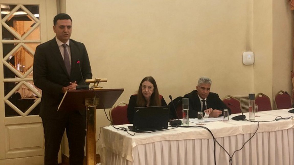 «Οι ασθενείς θα έχουν πρόσβαση στην αναγκαία πληροφορία για τα φάρμακά τους, τις νέες ιατρικές τεχνολογίες και τις σύγχρονες θεραπευτικές μεθόδους, ακόμα και σε σπάνια νοσήματα με μικρό επιπολασμό» τόνισε ο Βασίλης Κικίλιας.