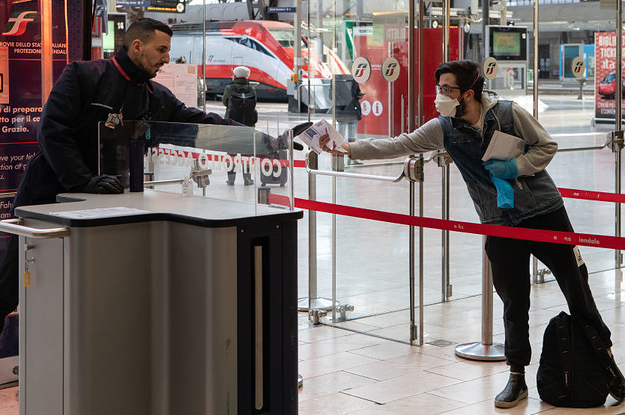 Περισσότεροι από 1 δις Άνθρωποι Παγκοσμίως Ζούνε σε Συνθήκες Καραντίνας
