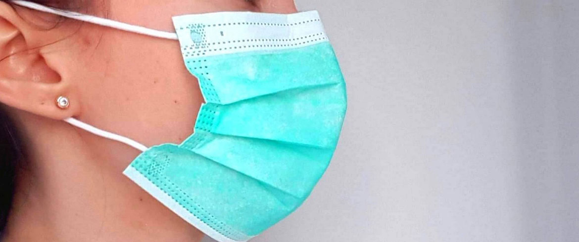 Δεν Συστήνεται η Γενικευμένη Χρήση Μάσκας και Γαντιών Μίας Χρήσης Εκτός Σπιτιού.