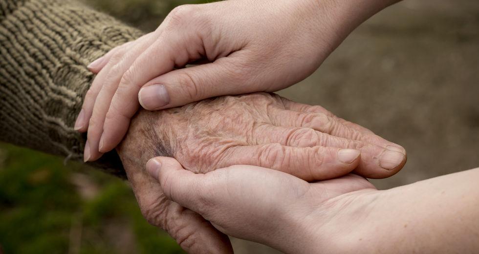 Οι Ηλικιωμένοι με Ψυχικές Διαταραχές Έχουν Διπλάσιο Κίνδυνο Θανάτου από COVID-19.