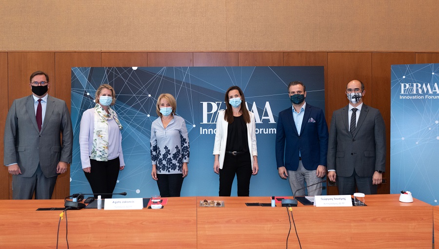 Andreas Pollner Ταμίας ΔΣ, Michaela Scheiffert Μέλος ΔΣ, Agata Jakoncic Πρόεδρος ΔΣ , Έλενα Χουλιάρα Μέλος ΔΣ PIF, Σάββας Χαραλαμπίδης Γενικός Γραμματέας ΔΣ, Γεώργιος Τουσίμης Αντιπρόεδρος ΔΣ.