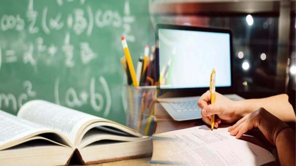 Για την τηλεκπαίδευση, ο κυβερνητικός εκπρόσωπος τόνισε ότι πρόκειται για «επανάσταση» που πριν από λίγο καιρό θα ήταν αδιανόητη.