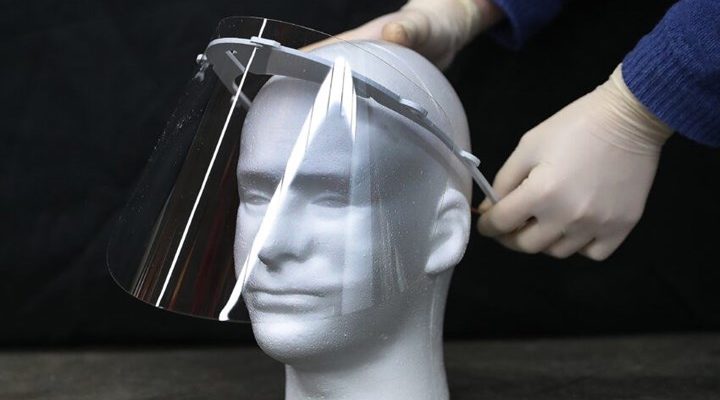 Οι Προσωπίδες Χωρίς Μάσκα από Μέσα δεν Προστατεύουν Πραγματικά από τον Κορωνοϊό.