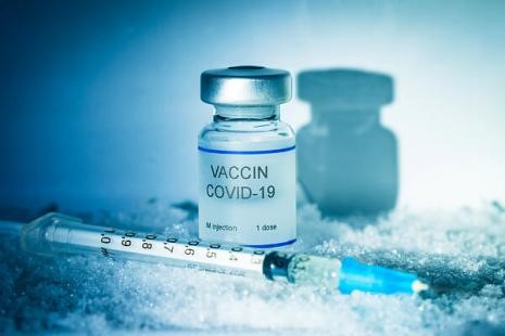 Εμβόλια Covid - Η Moderna Καθησυχάζει, το Ινστιντούτο Pasteur Παραιτείται και η AstraZeneca υπό Πίεση.