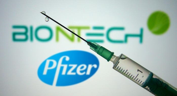 Αλλεργικές Αντιδράσεις στο Εμβόλιο των Pfizer και BioNTech Έναντι του SARS-CoV-2.