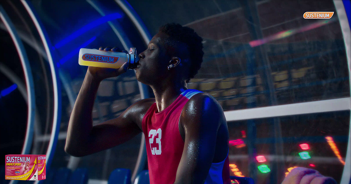 O Διεθνής Καλαθοσφαιριστής Alex Antetokounmpo στέλνει το μήνυμα ΕΣΥ…ΠΙΟ ΔΥΝΑΤΟΣ με Sustenium Energy Sport. O Διεθνής Καλαθοσφαιριστής Alex Antetokounmpo στέλνει το μήνυμα ΕΣΥ…ΠΙΟ ΔΥΝΑΤΟΣ με Sustenium Energy Sport.