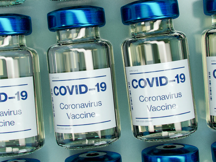 Το Εμβόλιο της AstraZeneca Μπορεί να Χορηγηθεί στους Άνω των 65 Ετών.