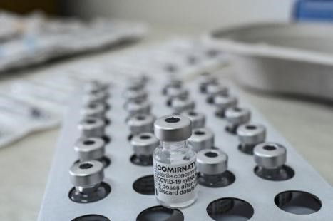 Covid Εμβόλιο - Η Pfizer Προετοιμάζει Μία Φόρμουλα Προσαρμοσμένη στο Φαρμακείο.