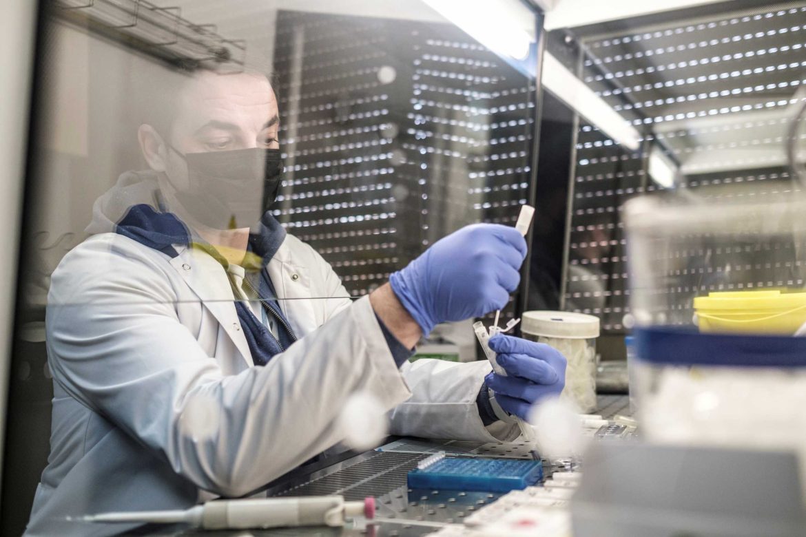 Νέα Παραλλαγή του Κορωνοϊού Περιλαμβάνει 34 Μεταλλάξεις.