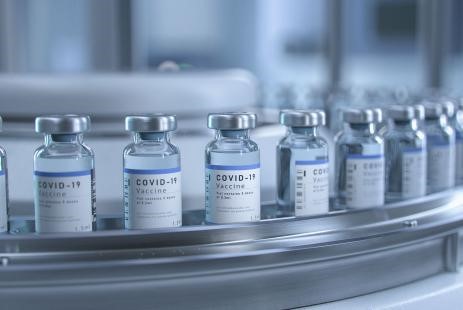 Άρση Διπλωμάτων Ευρεσιτεχνίας των Εμβολίων - Καλή ή Κακή Ιδέα;