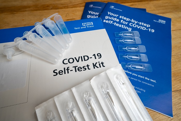 Απαγόρευση Διάθεσης Self Tests Εκτός Φαρμακείων.