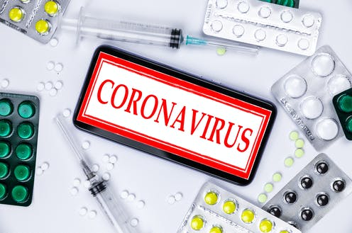 Το mRNA του κορωνοϊού μεταγράφεται σε μια πολυπρωτεΐνη και στη συνέχεια χωρίζεται σε πρωτεΐνες που αποτελούν μελλοντικά ιικά σωματίδια.