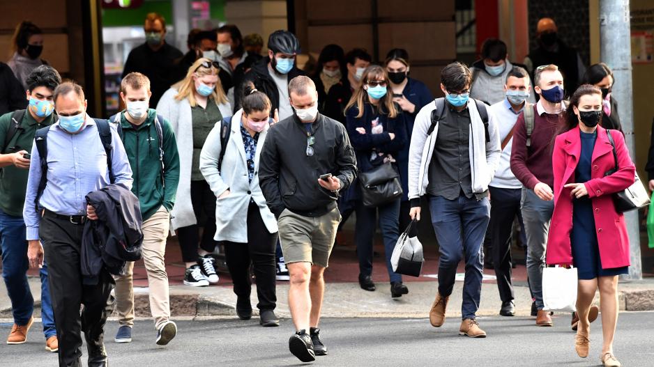 Περισσότεροι από τους Μισούς Ενήλικες στην ΕΕ Είναι Πλήρως Εμβολιασμένοι.