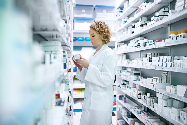 In the United States, the pharmacy is now fully integrated into a primary care center with a full range of health services and products. However, we do not see this transformation in Greek pharmacies either.