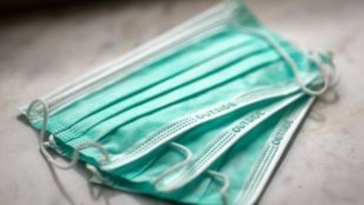 Η Χρήση Μάσκας Μειώνει Σημαντικά τη Συμπτωματική Λοίμωξη Covid-19.