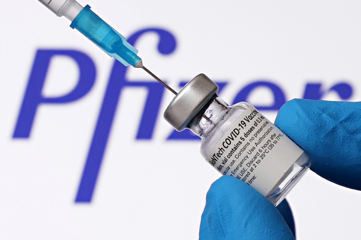 Η 4η Δόση των Pfizer και BioNTech Προστατεύει Περισσότερο τους Άνω των 60 από την Omicron.