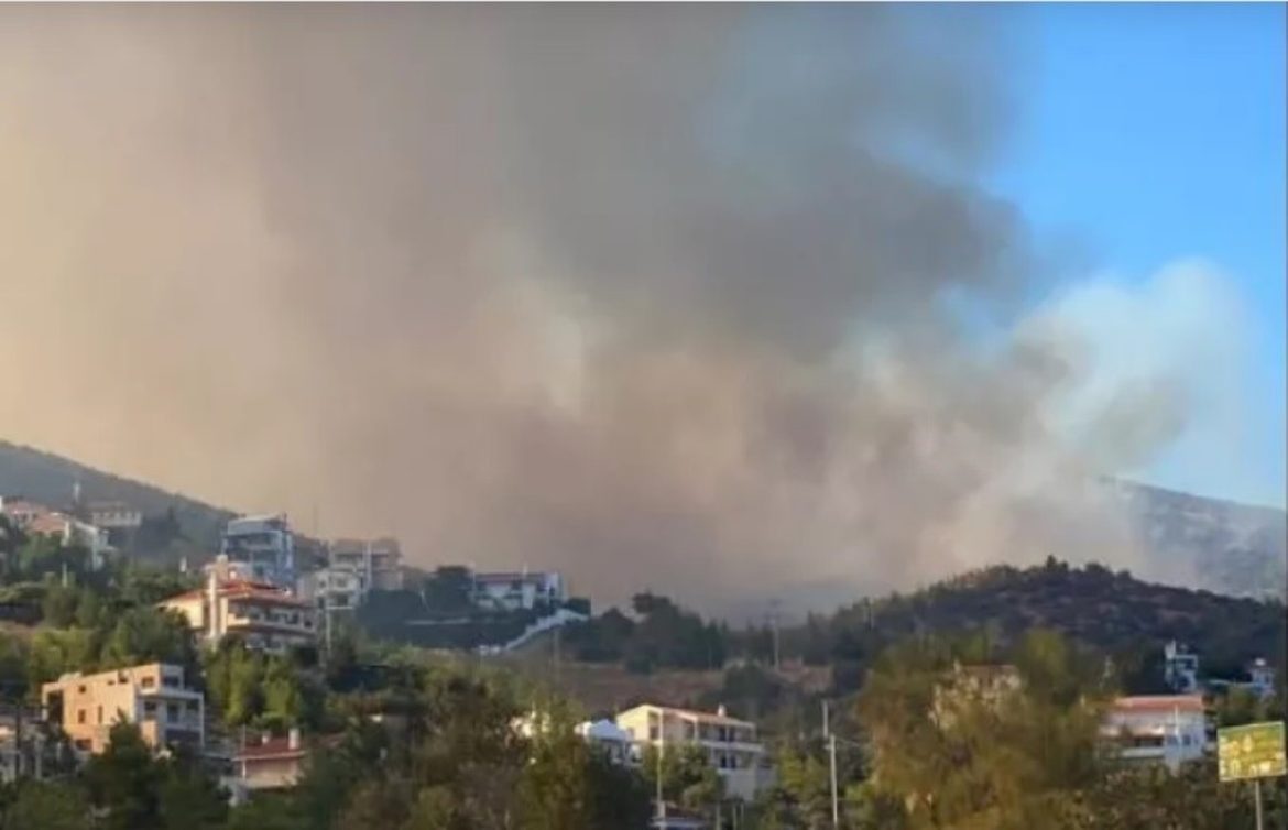 Υπ. Υγείας: Επείγουσες Συστάσεις για την Ατμοσφαιρική Ρύπανση Λόγω της Φωτιάς.