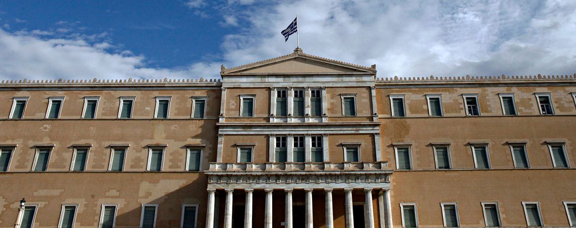 Συζητήσεις σχετικά με το ψήφισμα του νομοσχεδίου διενέργειας εμβολιασμών στα φαρμακεία