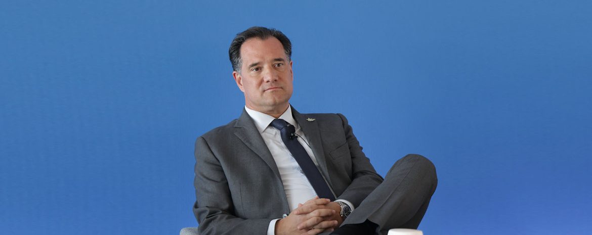 Συνέντευξη του Υπουργού Υγείας Άδωνι Γεωργιάδη: Η Ελλάδα έχει την τύχη να διαθέτει το μεγαλύτερο δίκτυο ιδιωτικών φαρμακείων σε όλη την ΕΕ