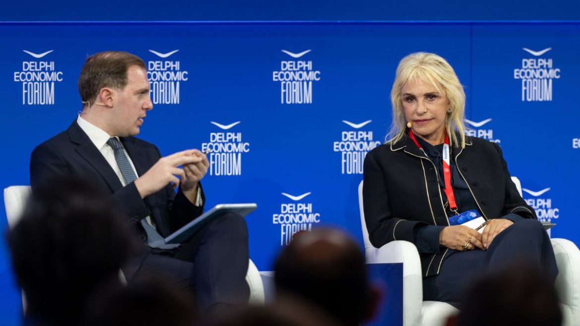 Τσέτη Delphi Economic Forum XI.